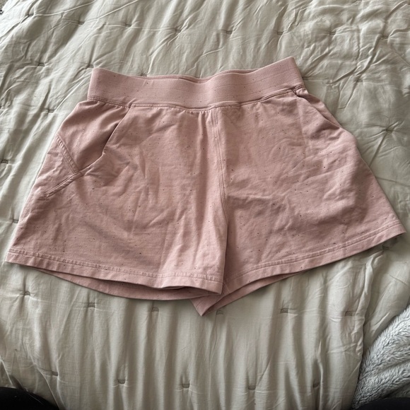 Lululemon LA Sweat Short Mink Berry size 10 - Picture 3 of 6